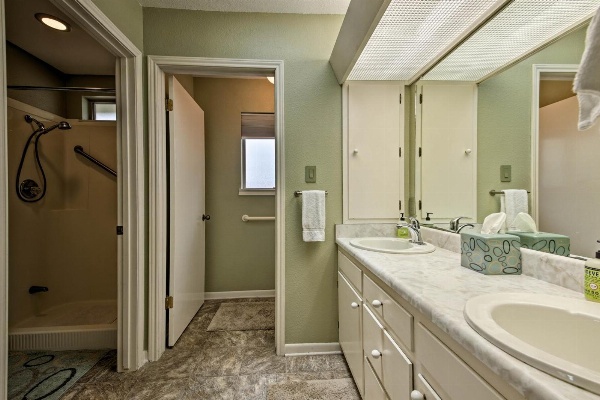 Canyon Lake Home w/Yard- .5 Mi To Boat Launch image 6